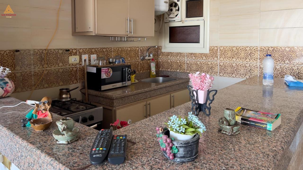 Full Pyramids View Apartment With Balcony For 8 P Kafret el-Gabal Εξωτερικό φωτογραφία
