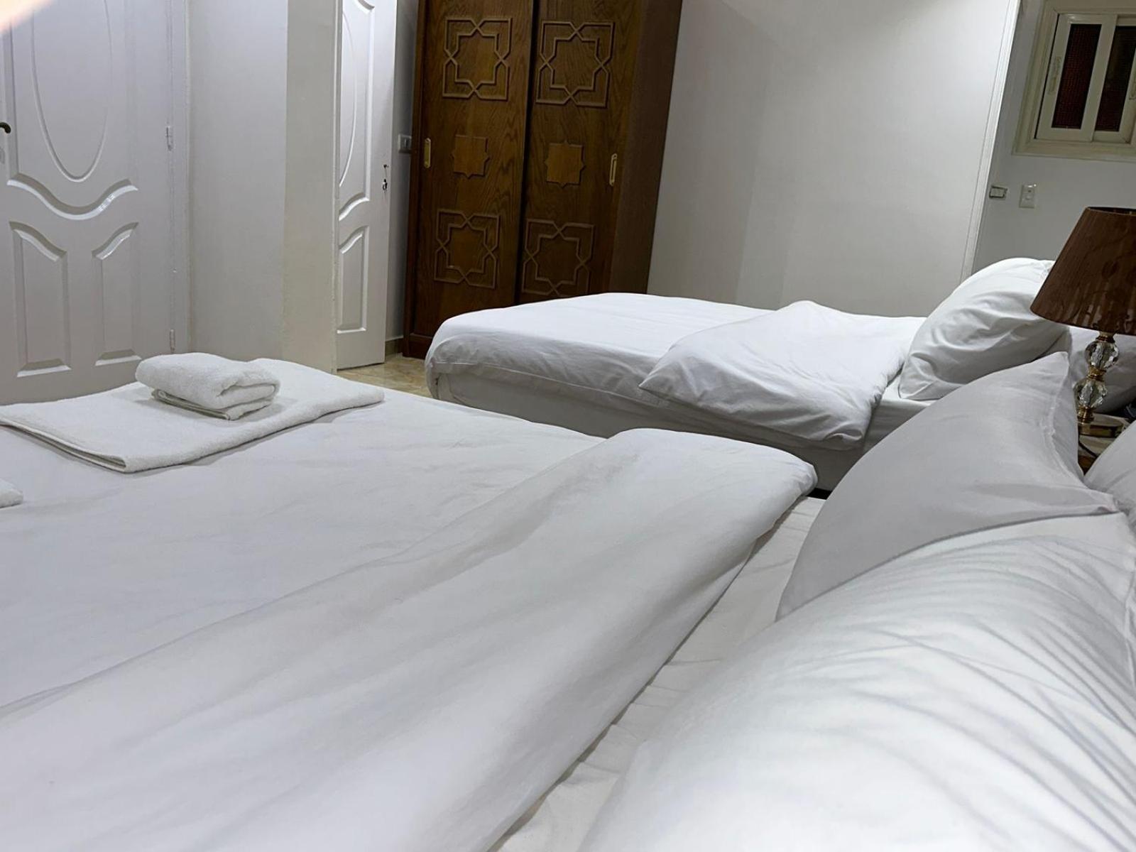 Full Pyramids View Apartment With Balcony For 8 P Kafret el-Gabal Εξωτερικό φωτογραφία