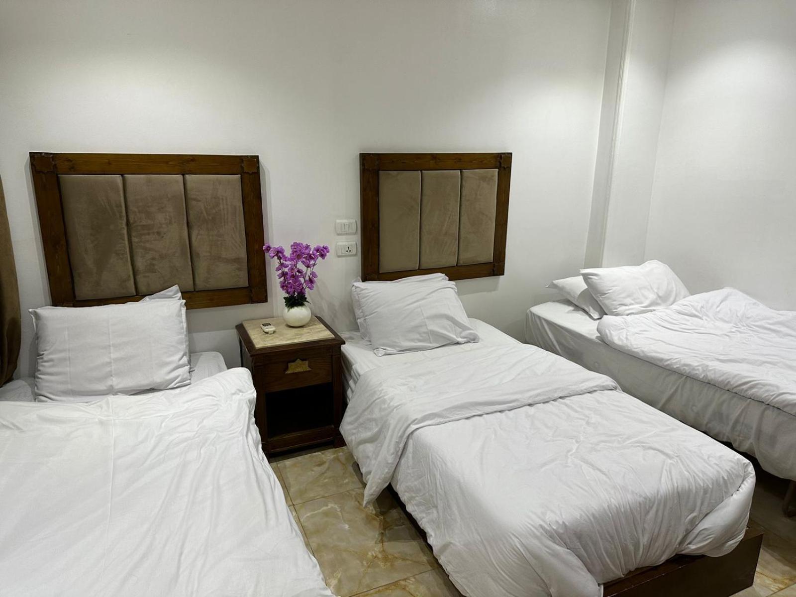 Full Pyramids View Apartment With Balcony For 8 P Kafret el-Gabal Εξωτερικό φωτογραφία