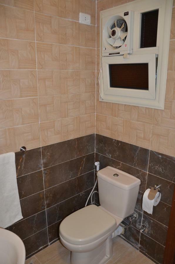 Full Pyramids View Apartment With Balcony For 8 P Kafret el-Gabal Εξωτερικό φωτογραφία